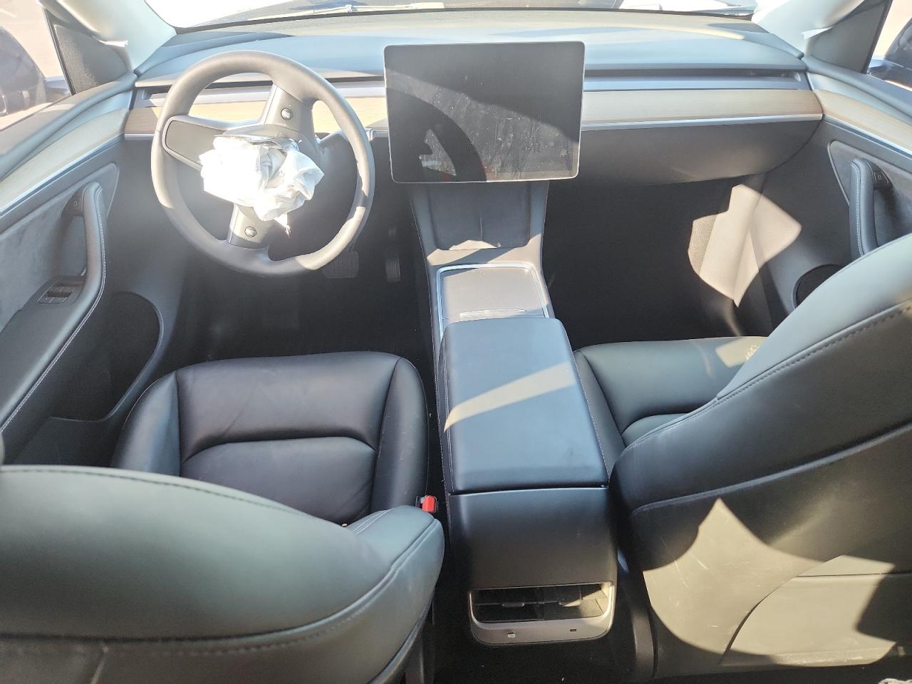 2023 Tesla Model Y VIN: 7SAYGDEE7PA024141 Lot: 82641495