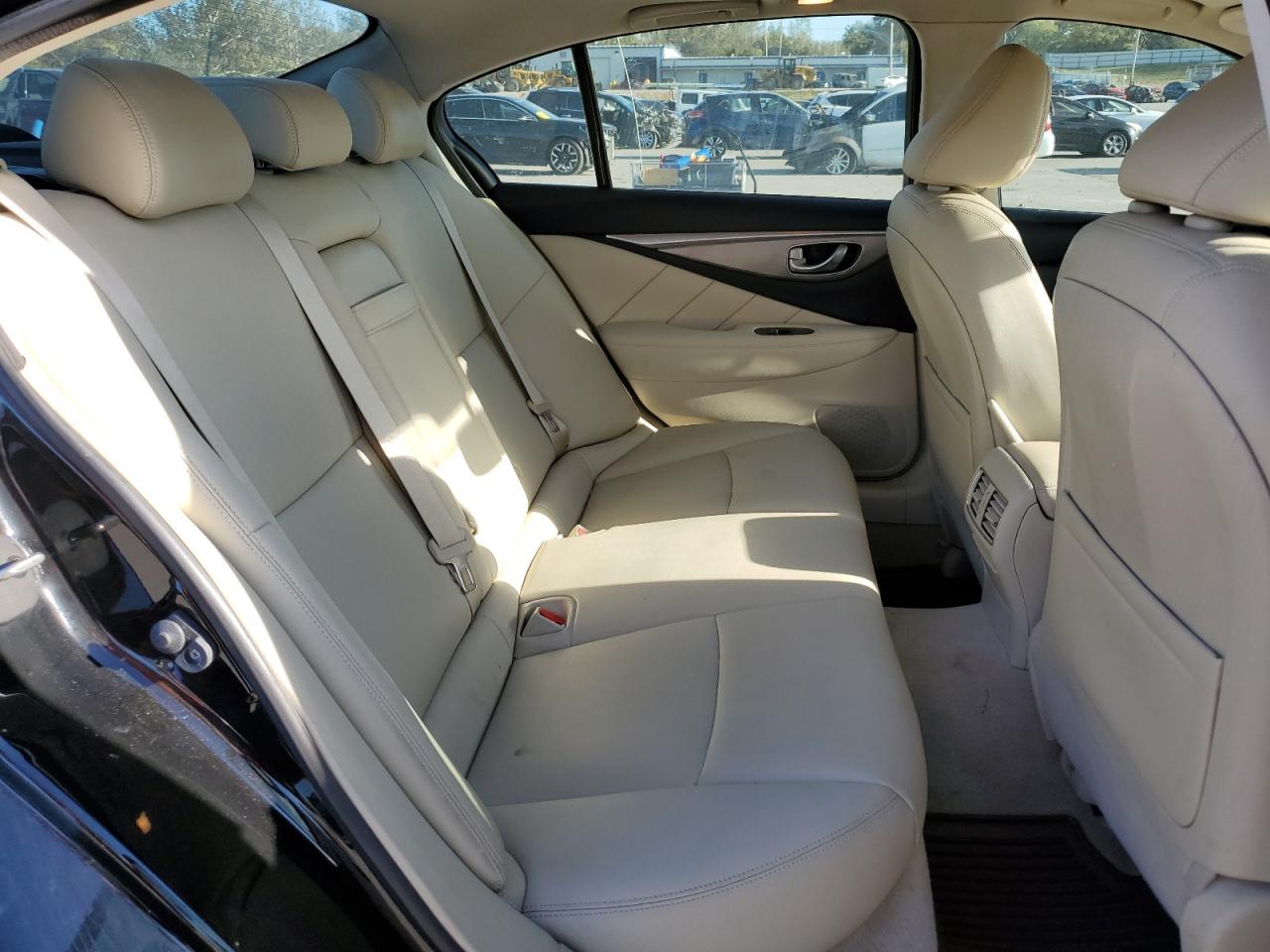 2015 Infiniti Q50 Base VIN: JN1BV7AR9FM398975 Lot: 82578585