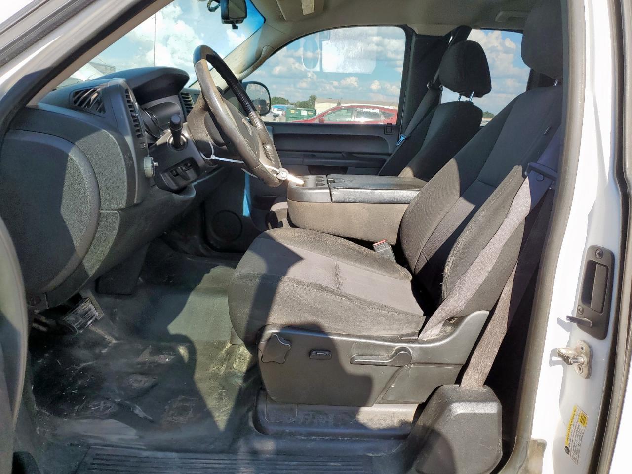 2011 Chevrolet Silverado C1500 Lt VIN: 1GCRCSE02BZ345645 Lot: 82348175