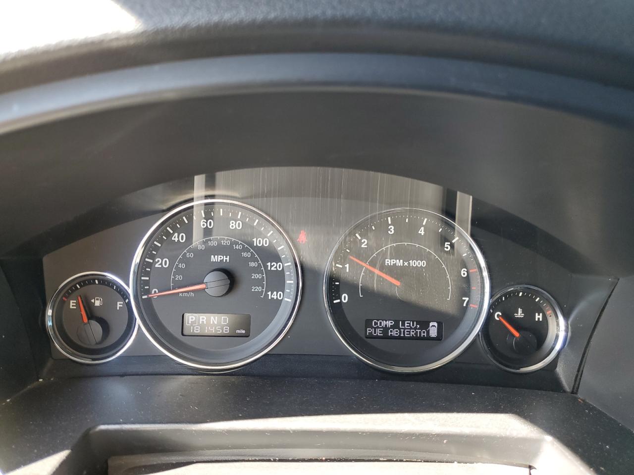 2009 Jeep Commander Sport VIN: 1J8HH48K09C553275 Lot: 85756535