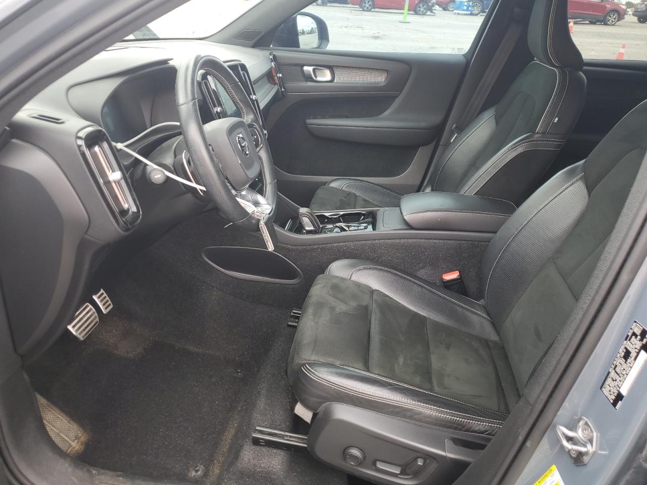 2020 Volvo Xc40 T5 R-Design VIN: YV4162UM6L2336690 Lot: 89856315