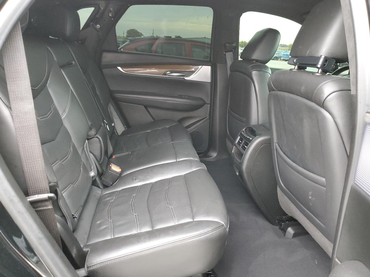 2022 Cadillac Xt5 Platinum Premium Luxury VIN: 1GYKNFR46NZ141526 Lot: 89880515