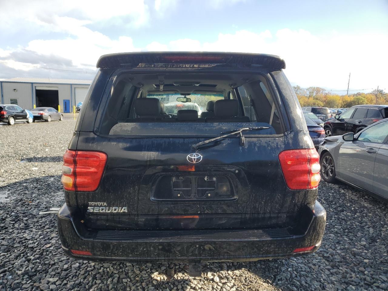 2003 Toyota Sequoia Limited VIN: 5TDBT48A53S138977 Lot: 89687695