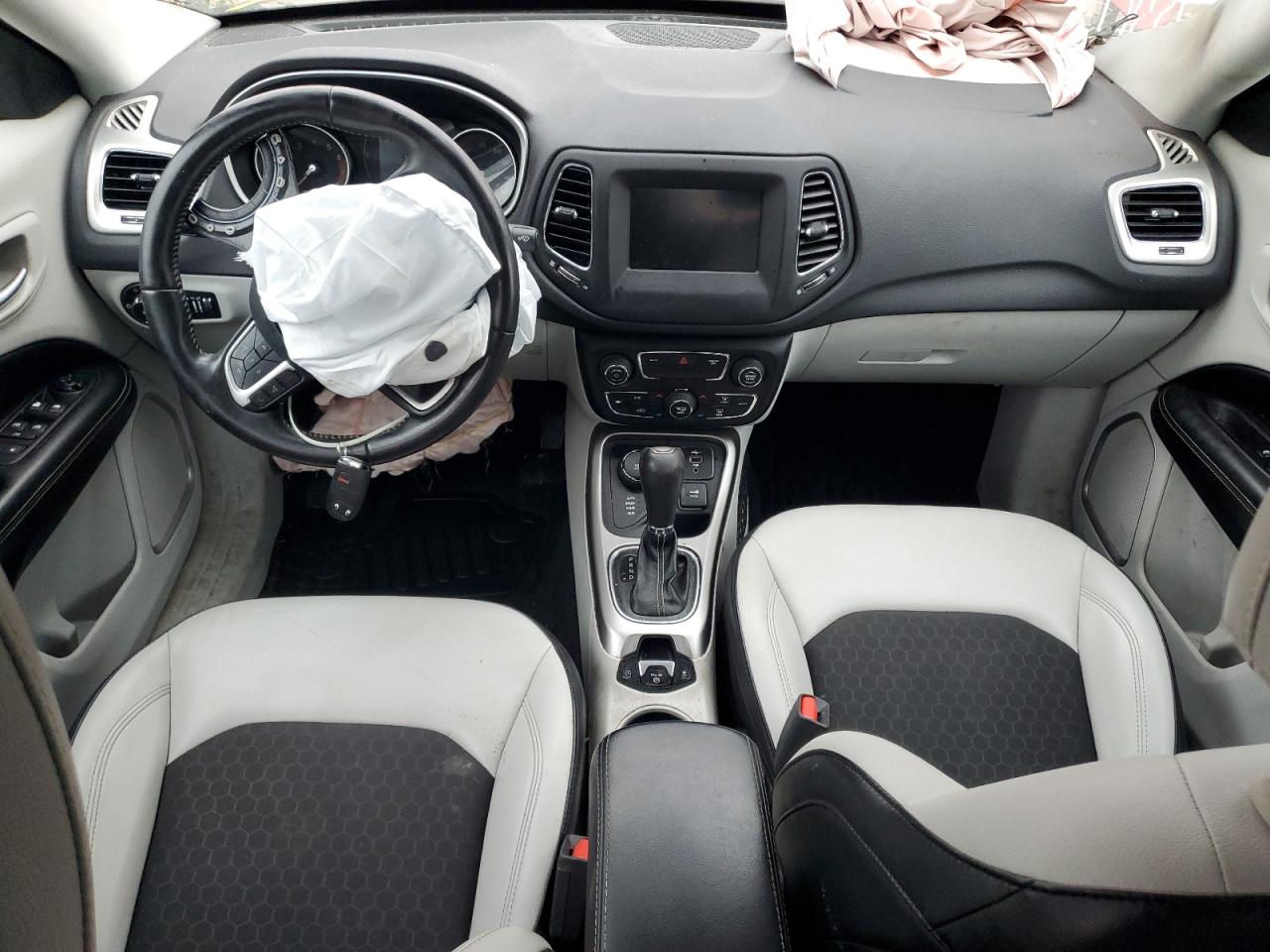 2019 Jeep Compass Latitude VIN: 3C4NJDBB5KT778129 Lot: 90091965