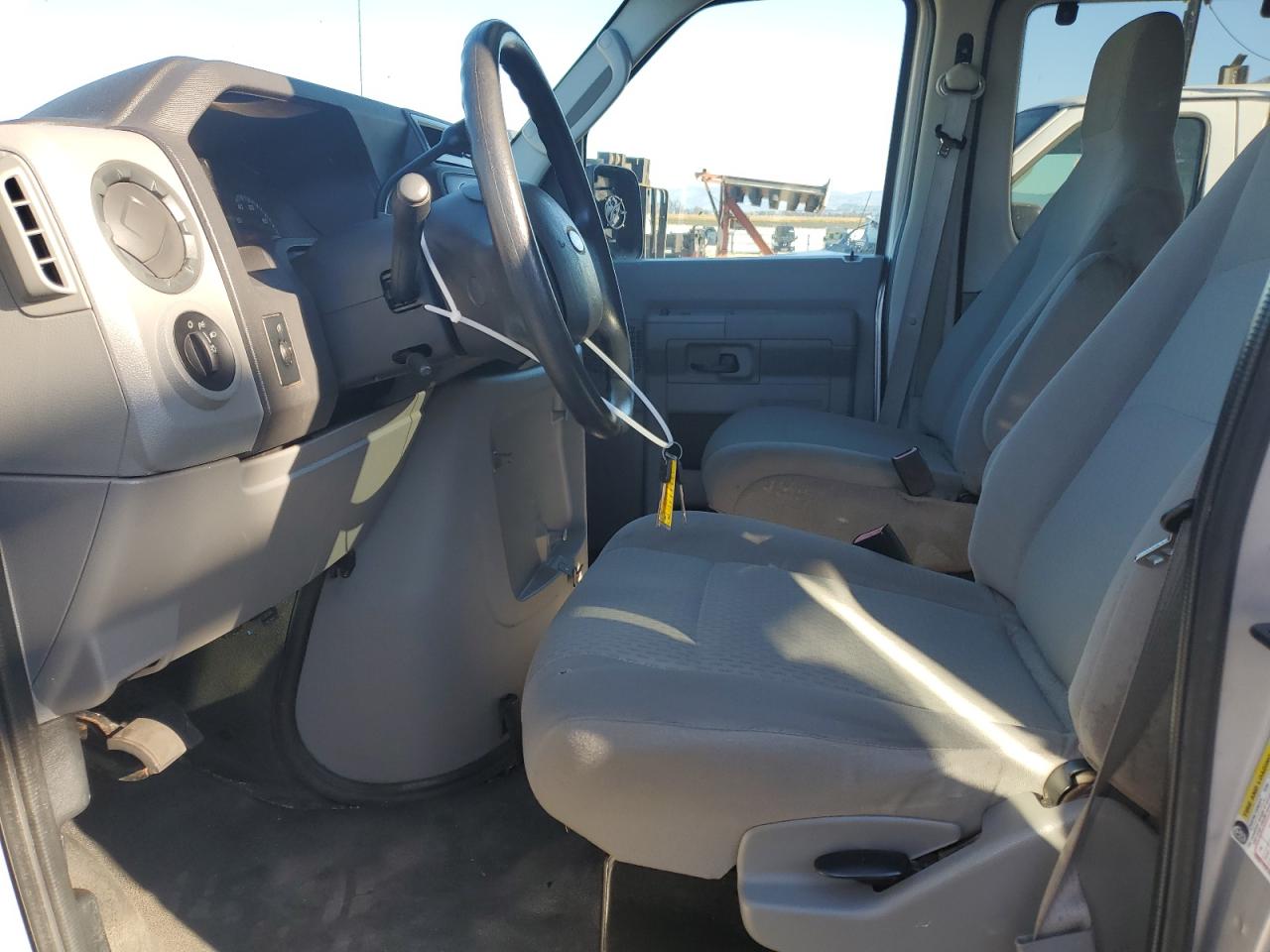 2011 Ford Econoline E350 Super Duty Wagon VIN: 1FBSS3BL8BDB10337 Lot: 81848215