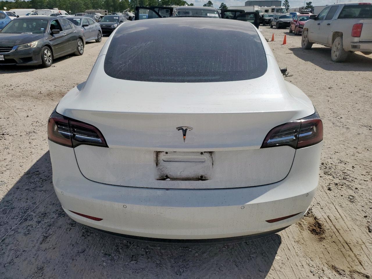 2018 Tesla Model 3 VIN: 5YJ3E1EA2JF161992 Lot: 85277075