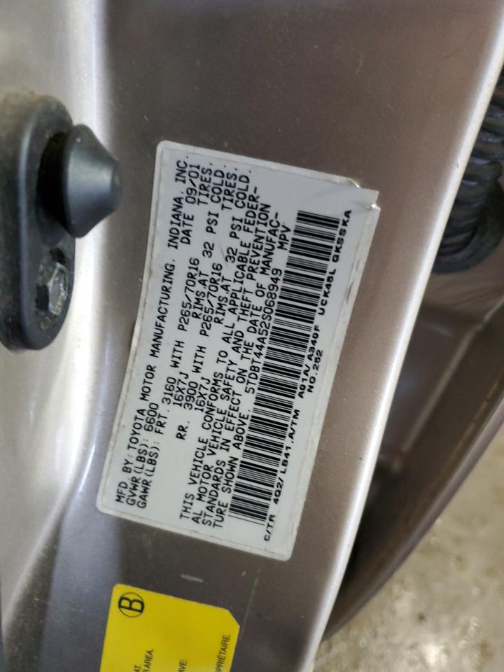 2002 Toyota Sequoia Sr5 VIN: 5TDBT44A52S068949 Lot: 82262215