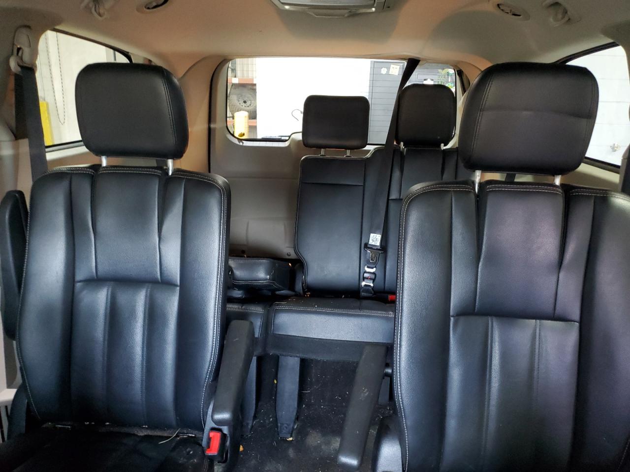 2015 Chrysler Town & Country Touring VIN: 2C4RC1BG1FR752173 Lot: 86065895