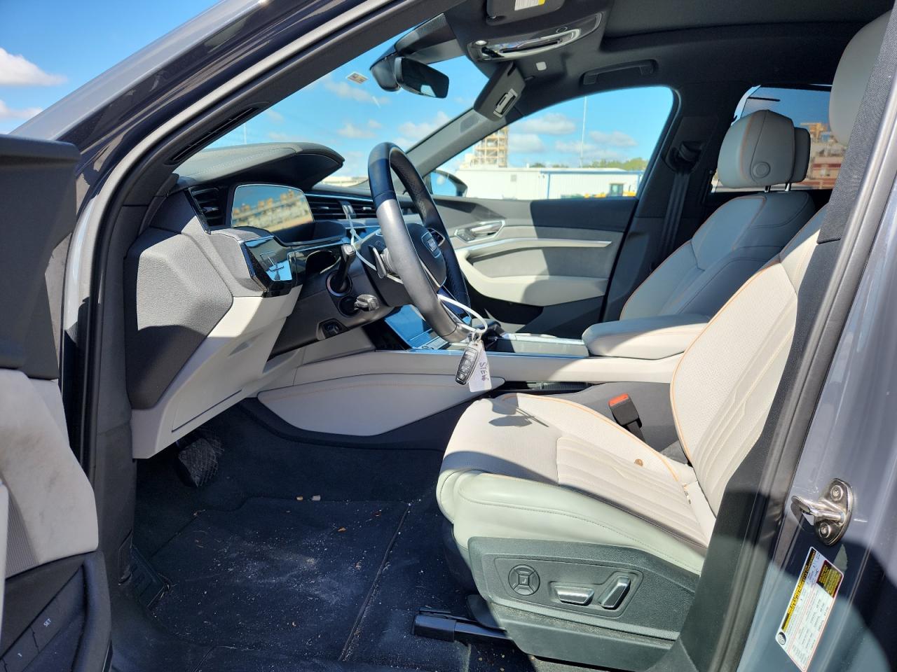 2024 Audi Q8 E-Tron Sportback Prestige VIN: WA1DAAGE4RB054449 Lot: 90819005