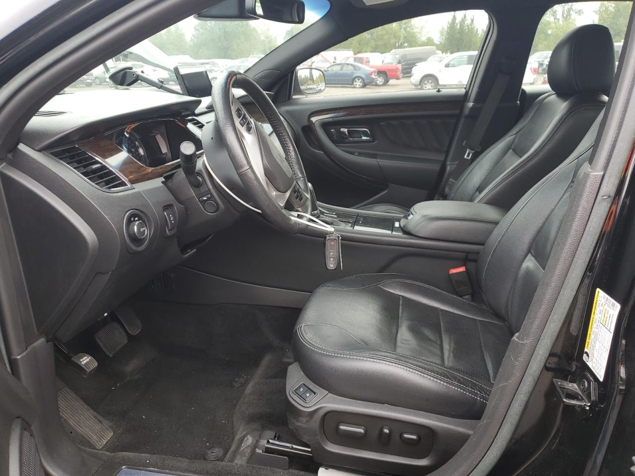 2016 Ford Taurus Limited VIN: 1FAHP2F83GG156015 Lot: 82141825