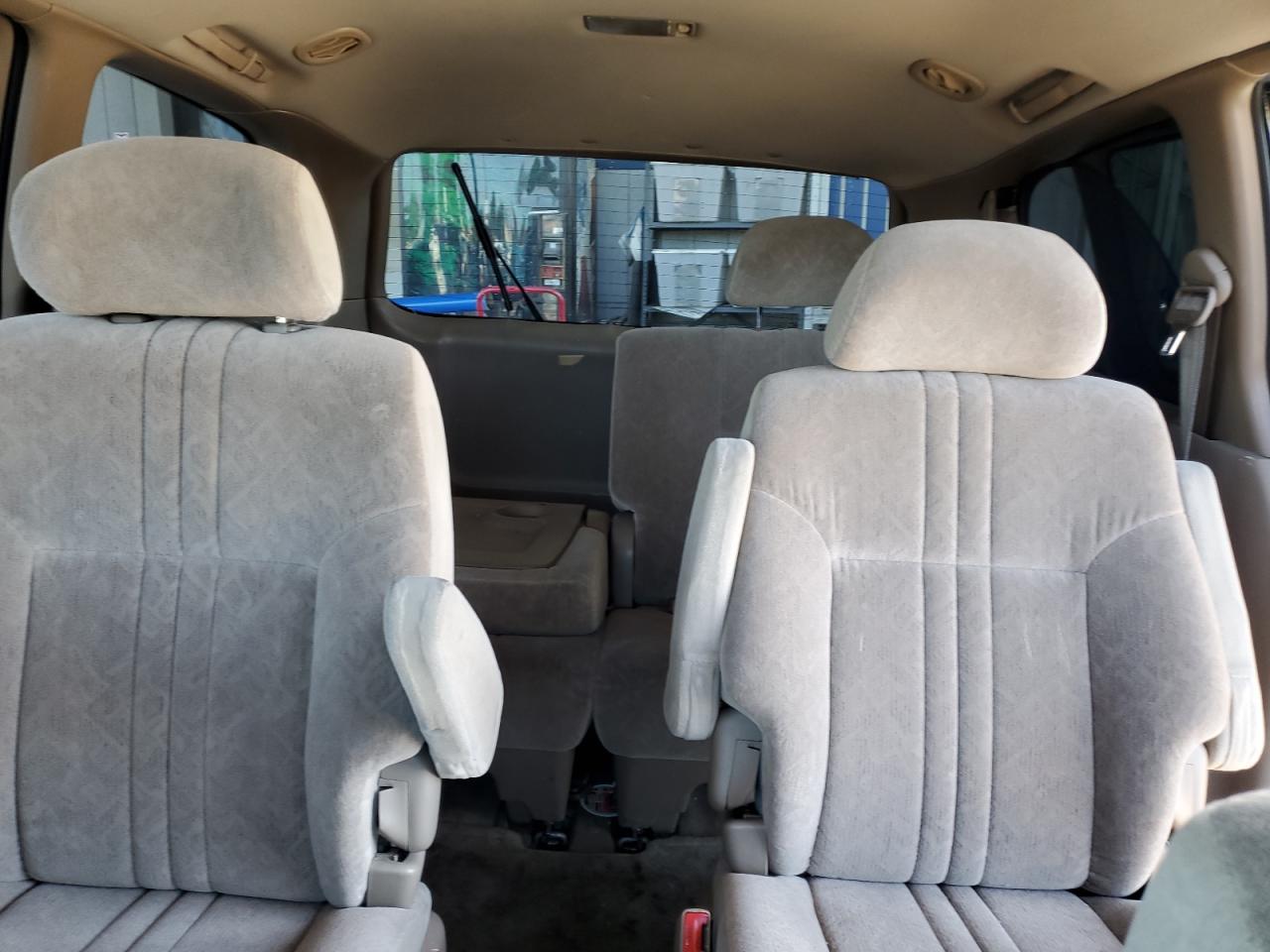 2000 Toyota Sienna Le VIN: 4T3ZF13C2YU180932 Lot: 82527485