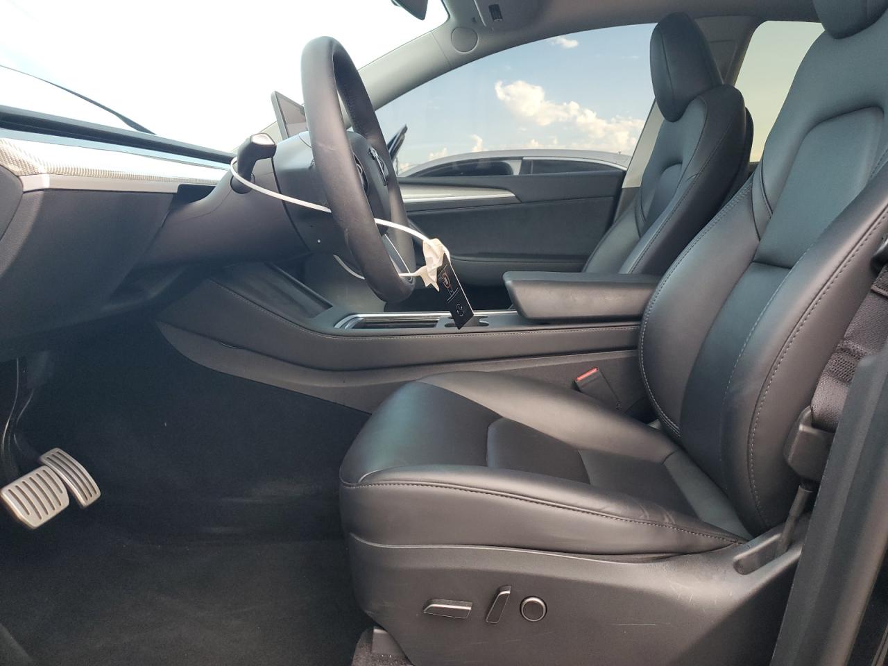 2023 Tesla Model Y VIN: 7SAYGDEF8PF738243 Lot: 89443925