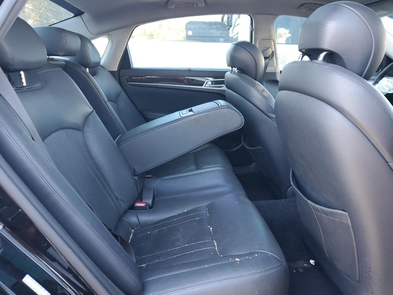 2016 Hyundai Genesis 3.8L VIN: KMHGN4JE7GU129465 Lot: 86866355