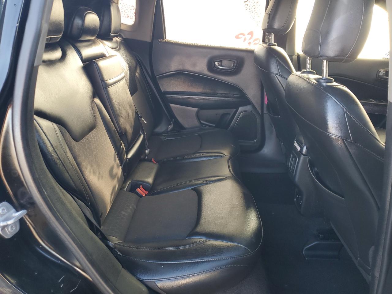 2018 Jeep Compass Latitude VIN: 3C4NJCBB6JT285925 Lot: 82491835