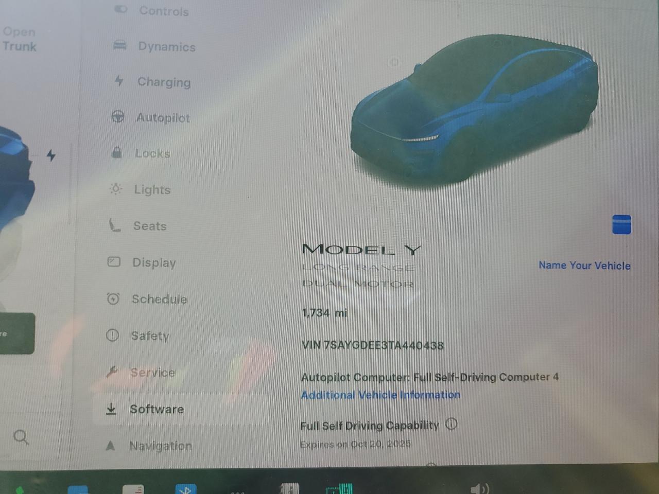 2026 Tesla Model Y VIN: 7SAYGDEE3TA440438 Lot: 81995875