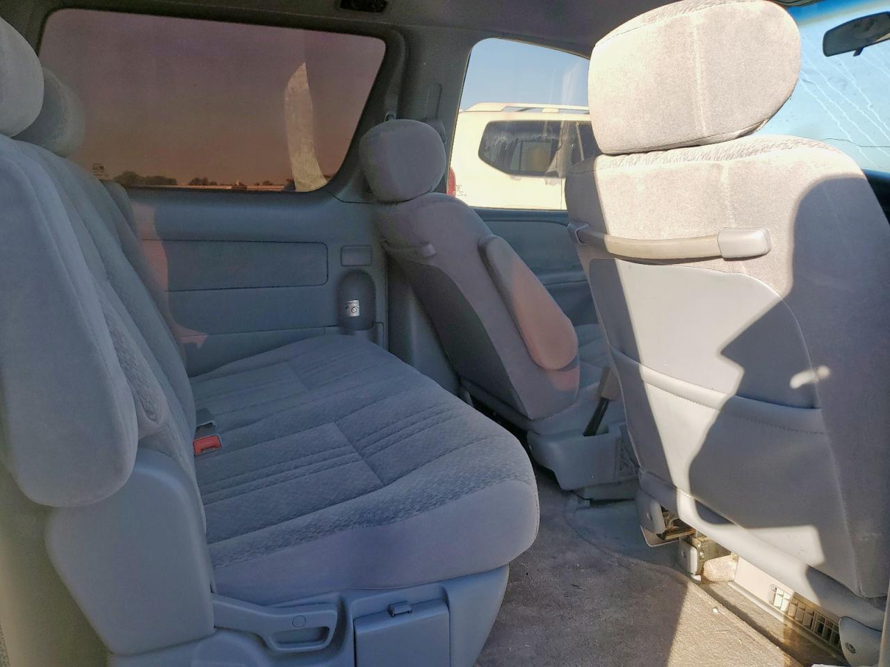 2001 Toyota Sienna Ce VIN: 4T3ZF19C21U408568 Lot: 85298095