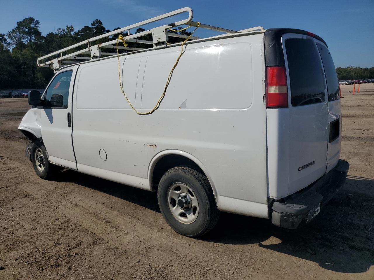 2008 Chevrolet Express 15 VIN: 1GCFG15X981198925 Lot: 81922715