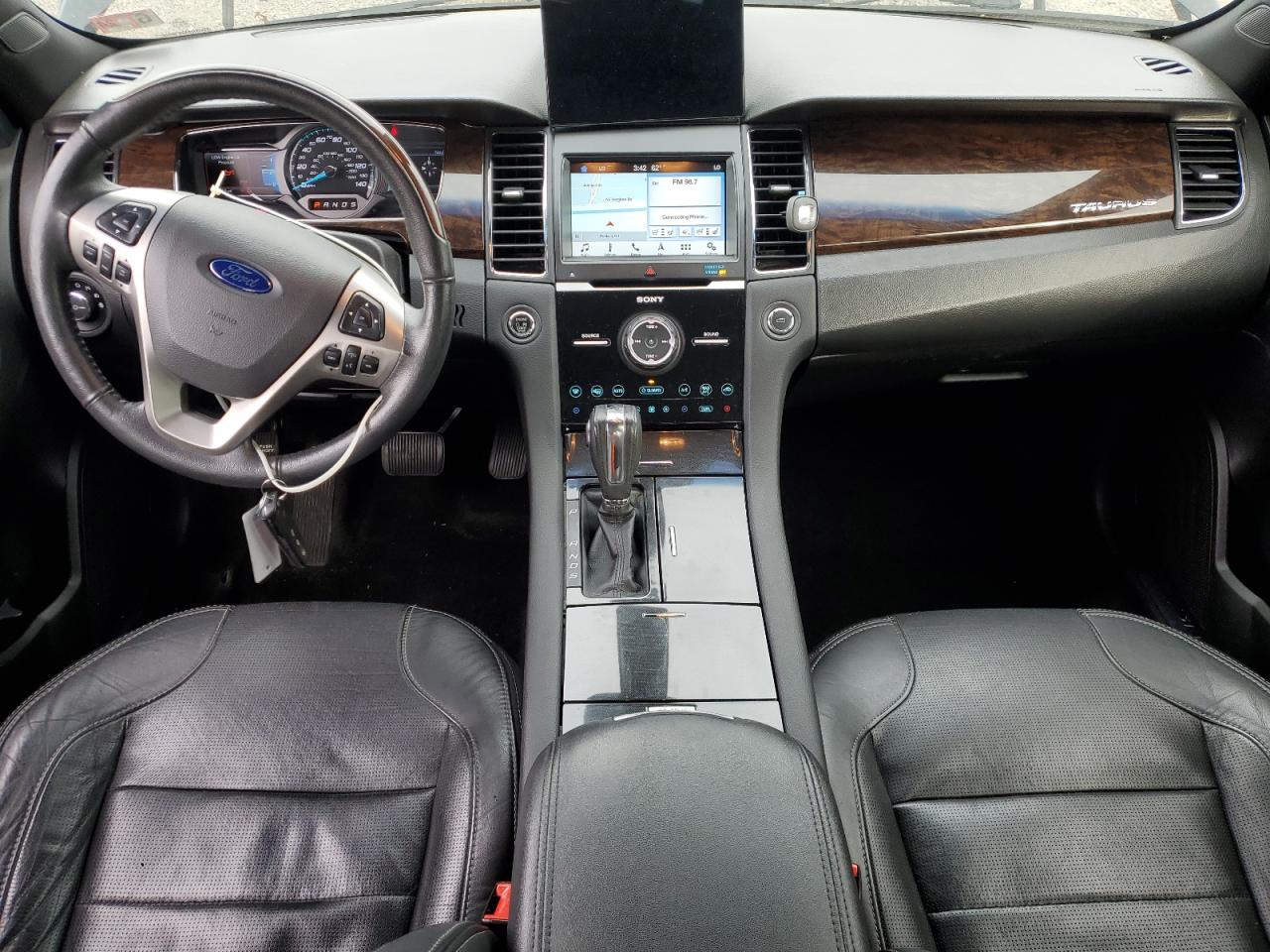 2016 Ford Taurus Limited VIN: 1FAHP2F83GG156015 Lot: 82141825