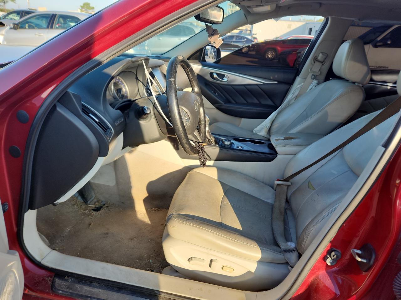 2015 Infiniti Q50 Base VIN: JN1BV7AR3FM401126 Lot: 84993735