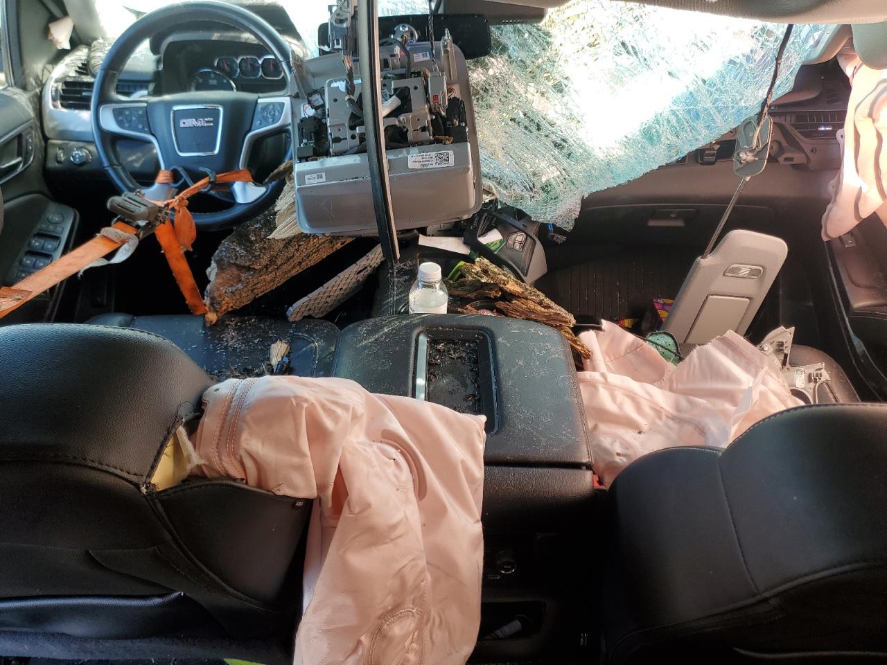 2020 GMC Yukon Xl K1500 Slt VIN: 1GKS2GKC4LR250090 Lot: 82569705