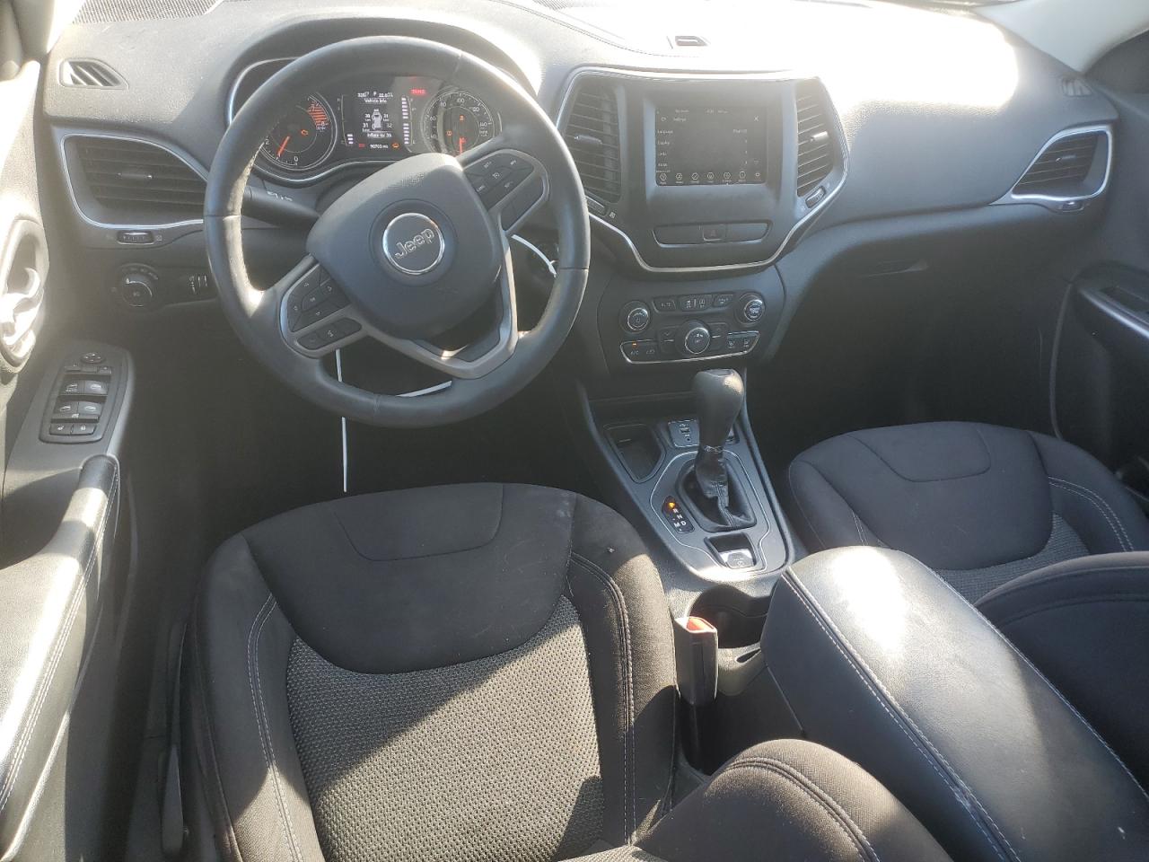 2019 Jeep Cherokee Latitude VIN: 1C4PJLCX7KD286611 Lot: 85733105