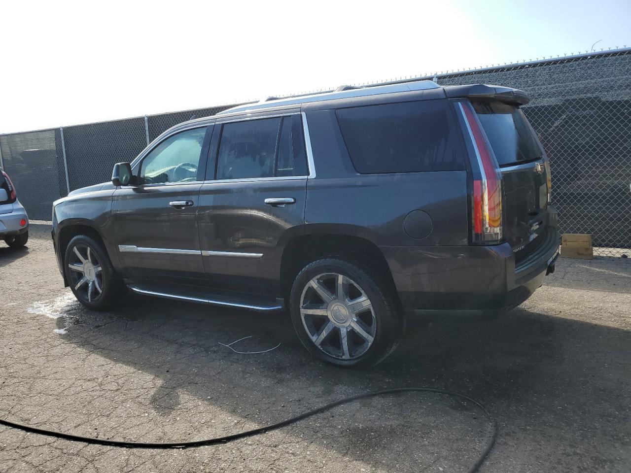 2016 Cadillac Escalade Luxury grey 4dr spor gas 1GYS4BKJ9GR428387 photo #3