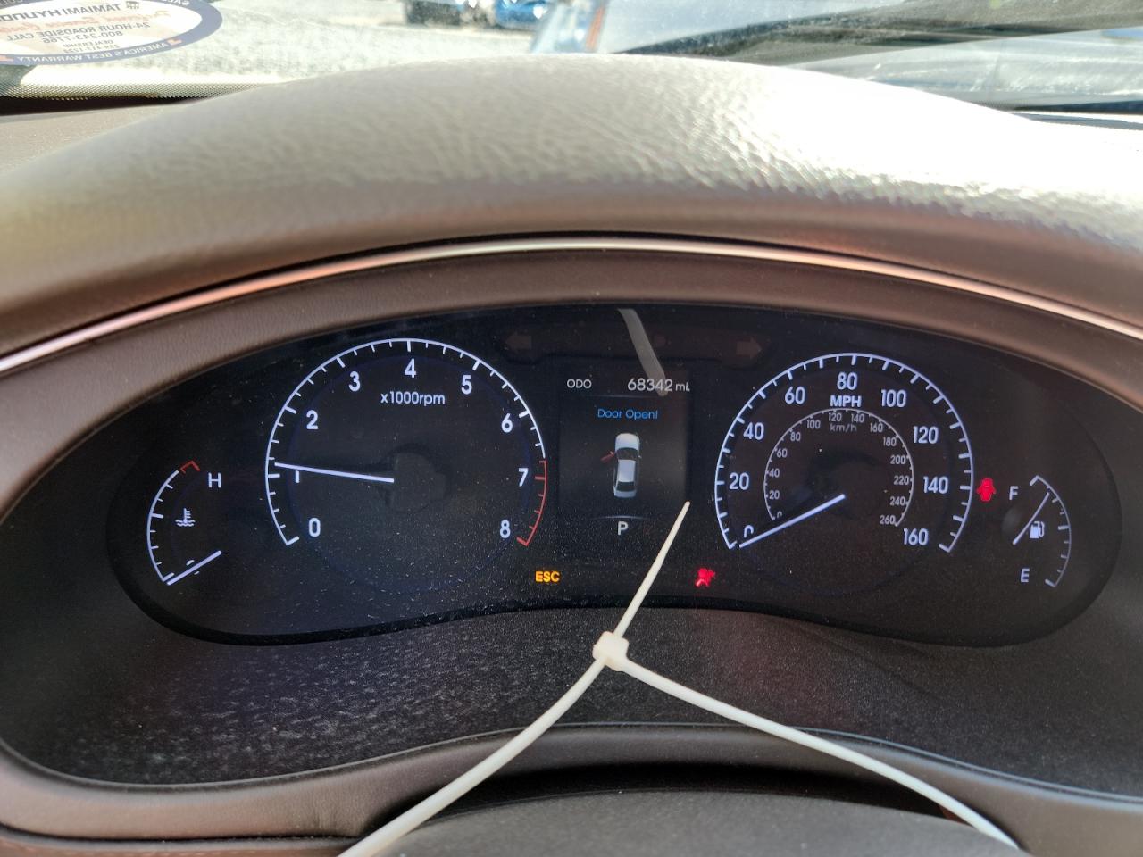 2012 Hyundai Genesis 3.8L VIN: KMHGC4DDXCU211872 Lot: 84649205