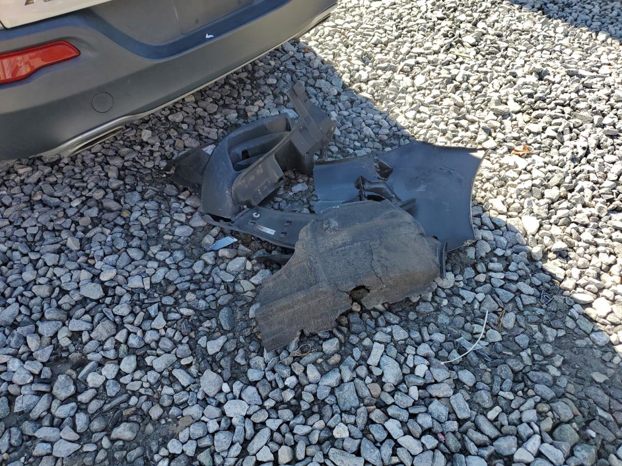 2015 Jeep Cherokee Limited VIN: 1C4PJMDSXFW717266 Lot: 89518525