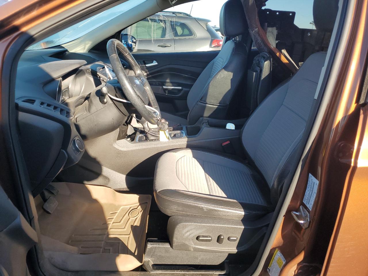 2017 Ford Escape Se VIN: 1FMCU0G93HUD08317 Lot: 85159075