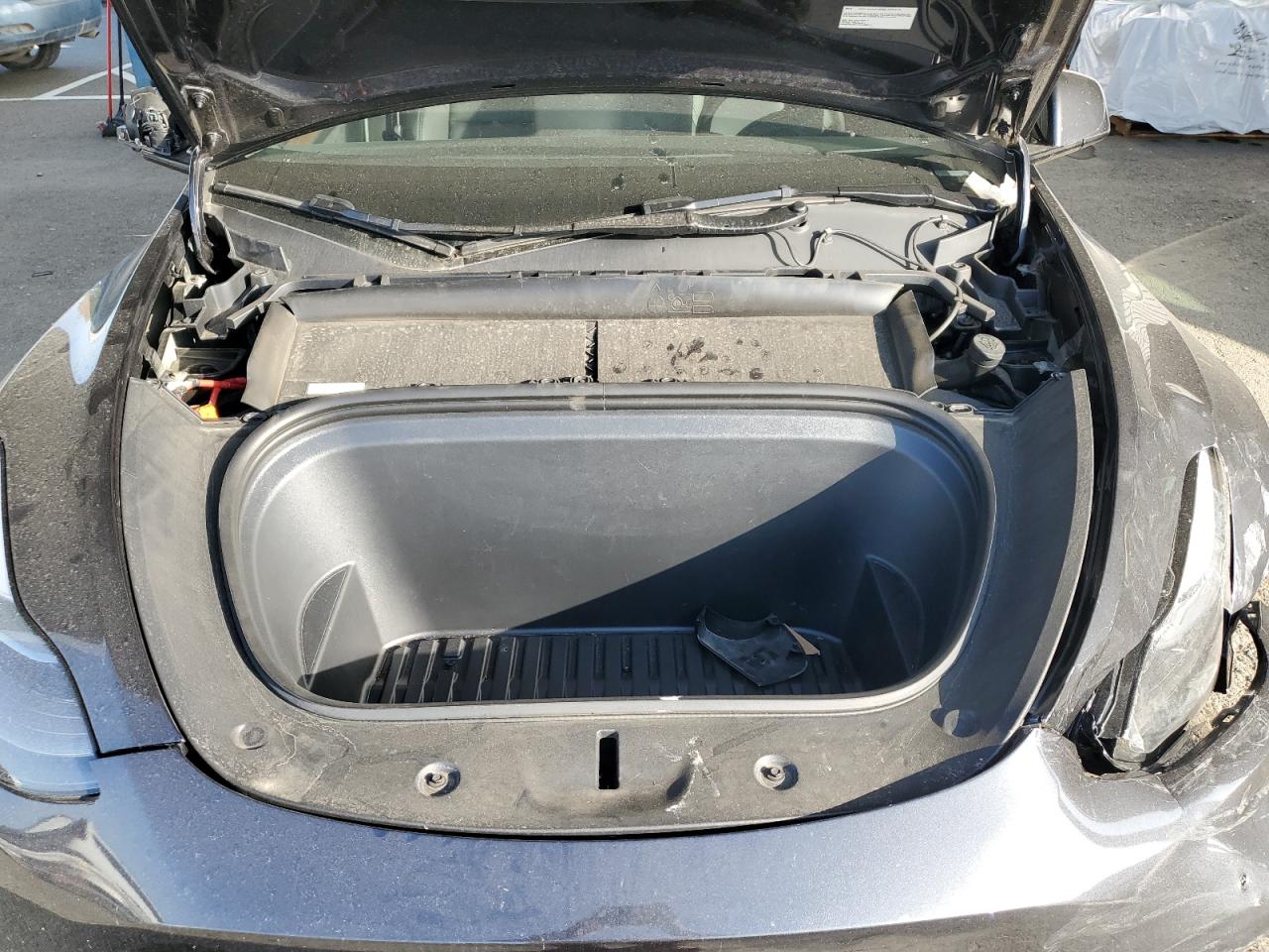 2024 Tesla Model Y VIN: 7SAYGDEDXRF209412 Lot: 87365635