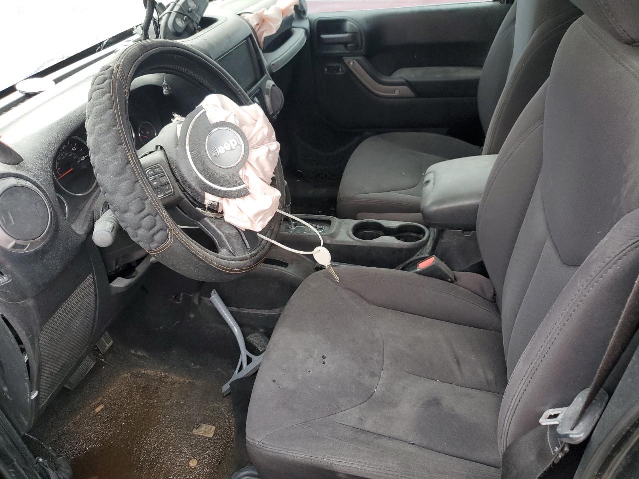 2013 Jeep Wrangler Unlimited Sport VIN: 1C4BJWDGXDL630905 Lot: 67958895