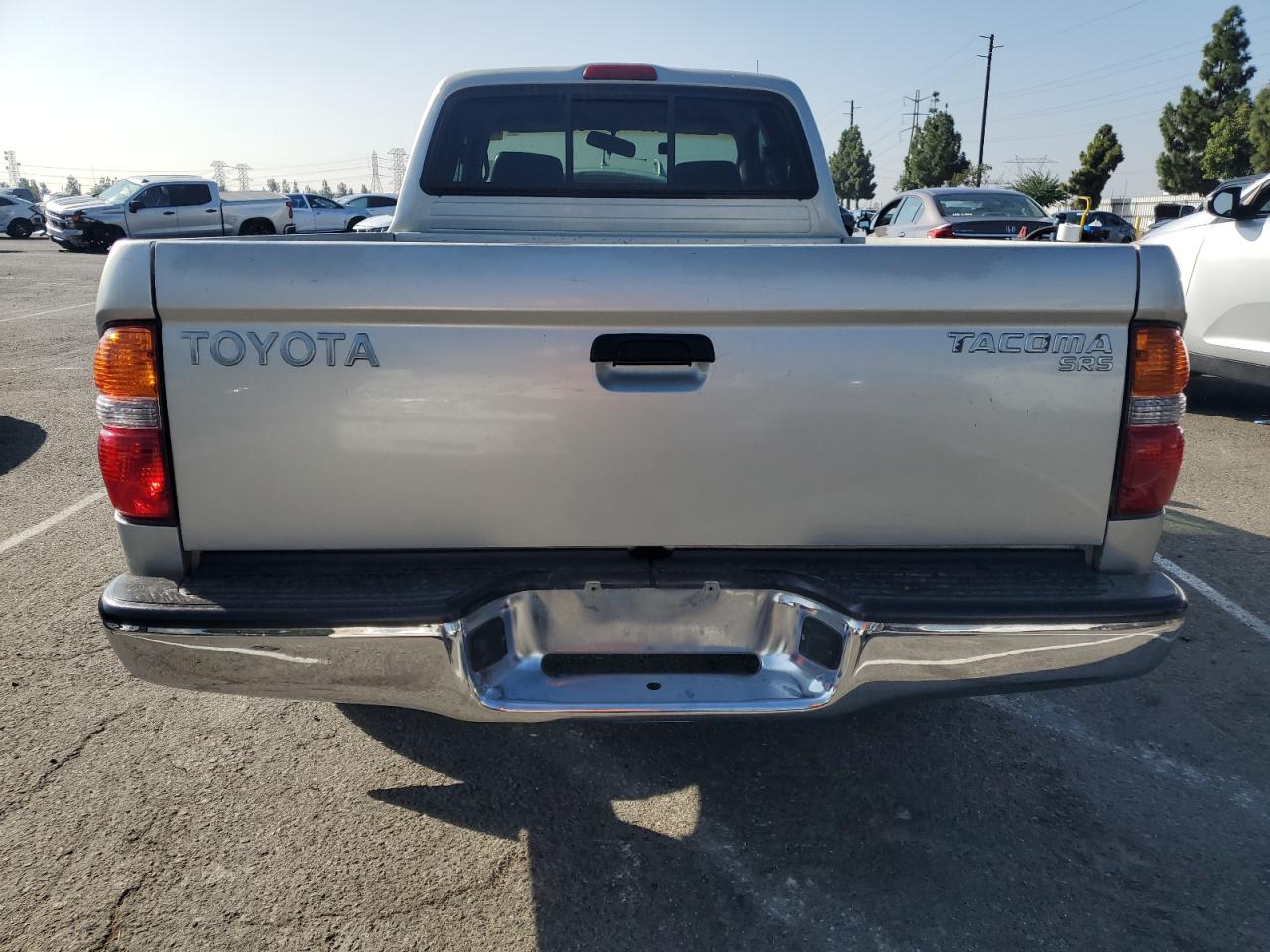 2004 Toyota Tacoma Xtracab VIN: 5TEVL52N04Z422472 Lot: 81917265