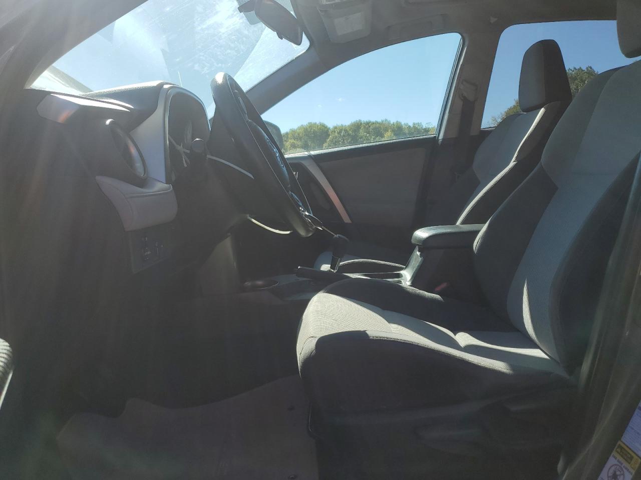 2015 Toyota Rav4 Xle VIN: 2T3RFREV2FW301677 Lot: 85477465