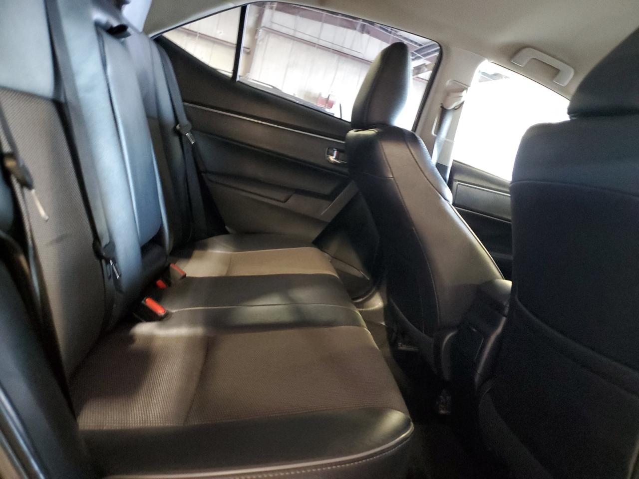 2015 Toyota Corolla L VIN: 2T1BURHE2FC404305 Lot: 85123435