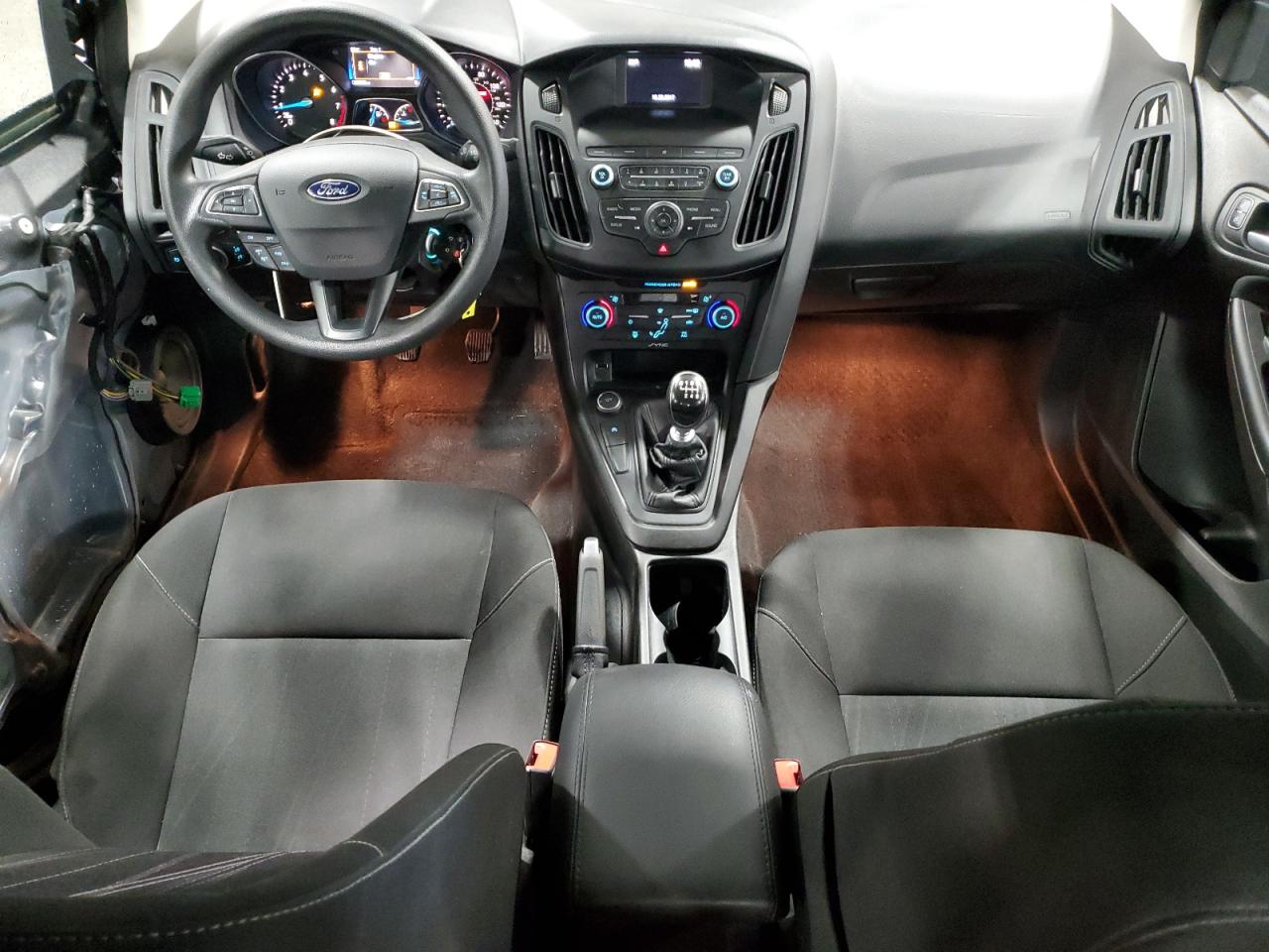 2018 Ford Focus Se VIN: 1FADP3FE9JL230353 Lot: 85586885