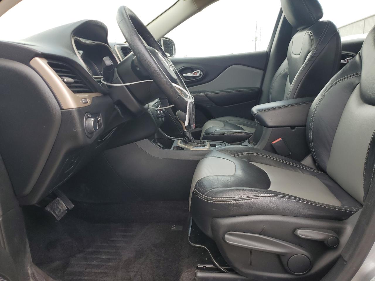 2015 Jeep Cherokee Sport VIN: 1C4PJLAB8FW660693 Lot: 85316565