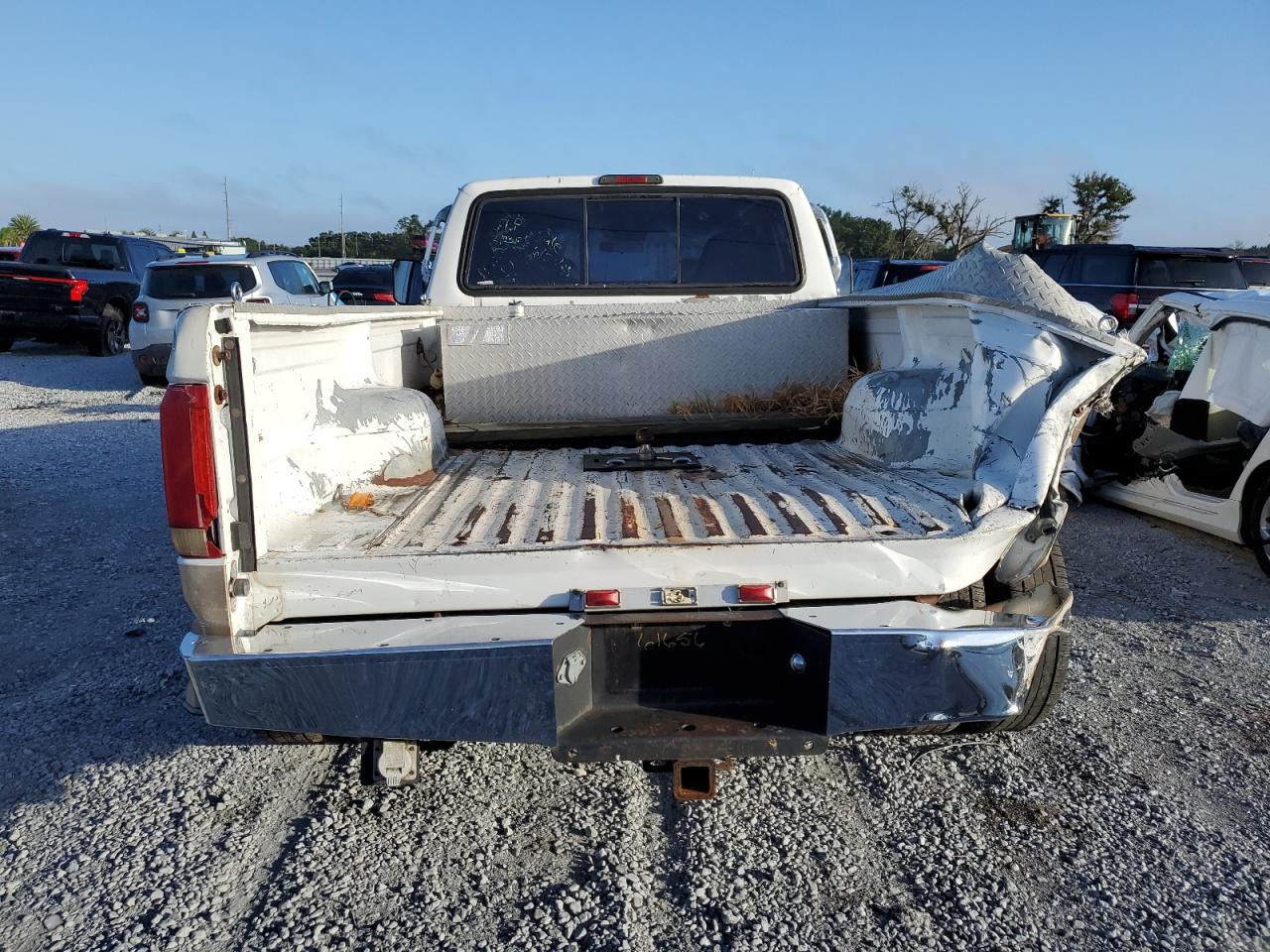 1996 Ford F350 VIN: 1FTJW35F4TEB52288 Lot: 84362305