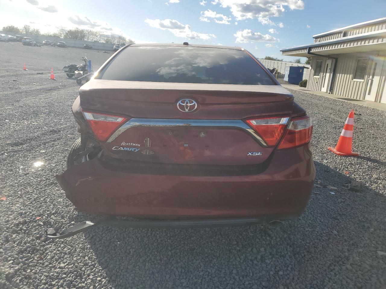 2016 Toyota Camry Le VIN: 4T1BF1FK2GU522696 Lot: 89561735