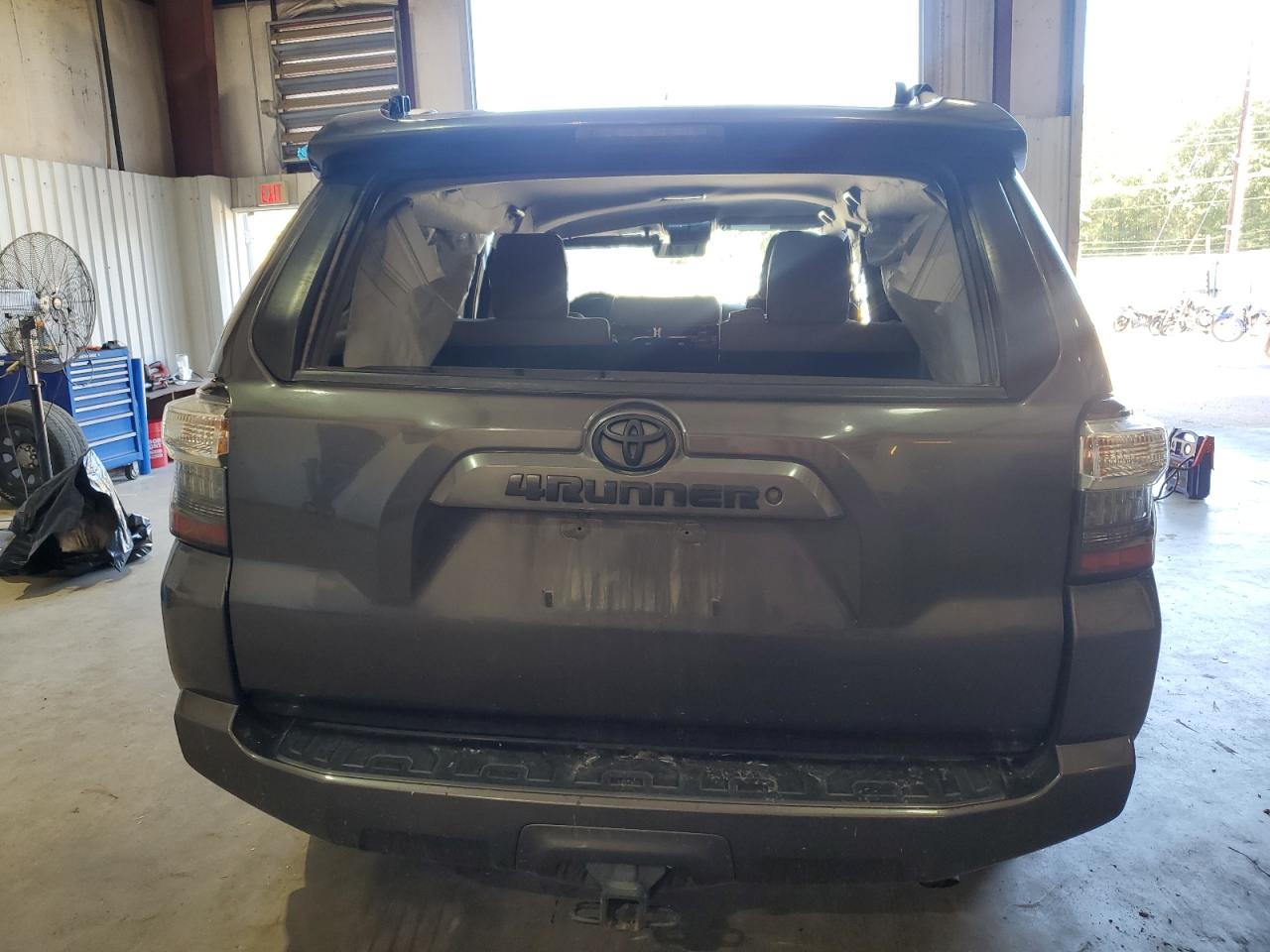 2018 Toyota 4Runner Sr5 VIN: JTEZU5JR4J5185465 Lot: 89577885