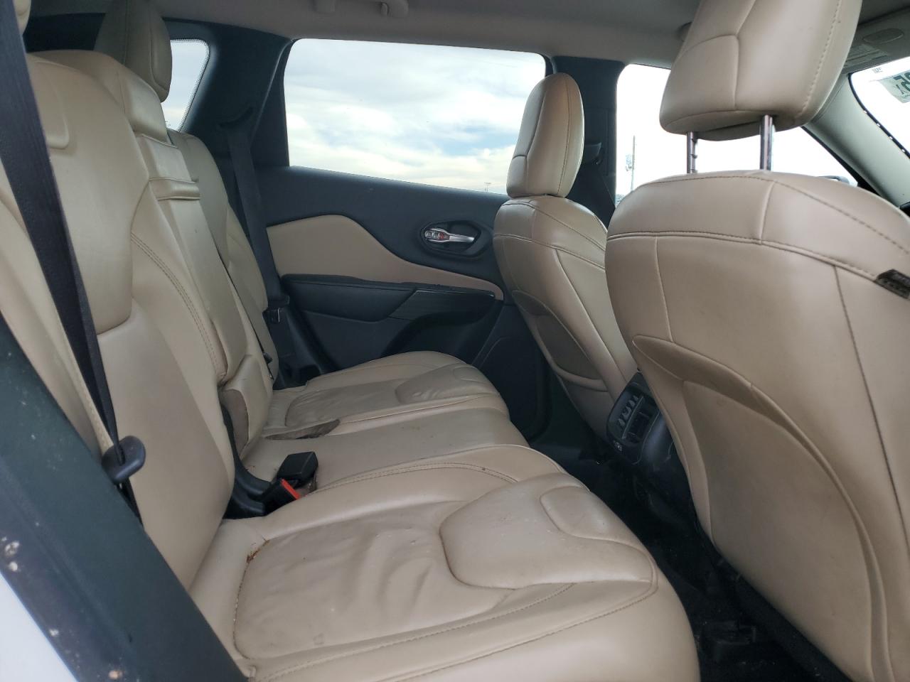 2016 Jeep Cherokee Limited VIN: 1C4PJLDB1GW281483 Lot: 90023605