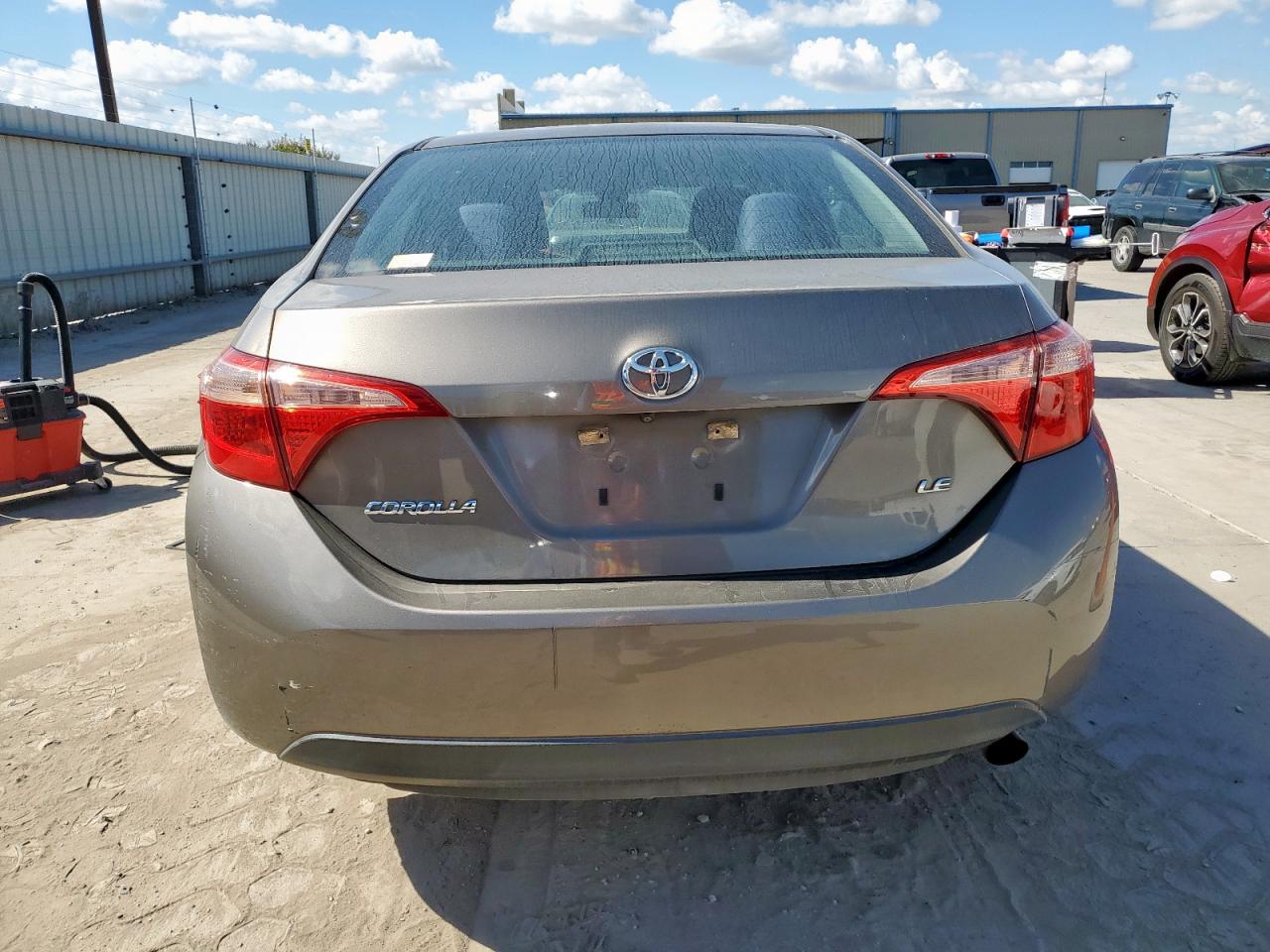 2017 Toyota Corolla L VIN: 5YFBURHE9HP625838 Lot: 85485585
