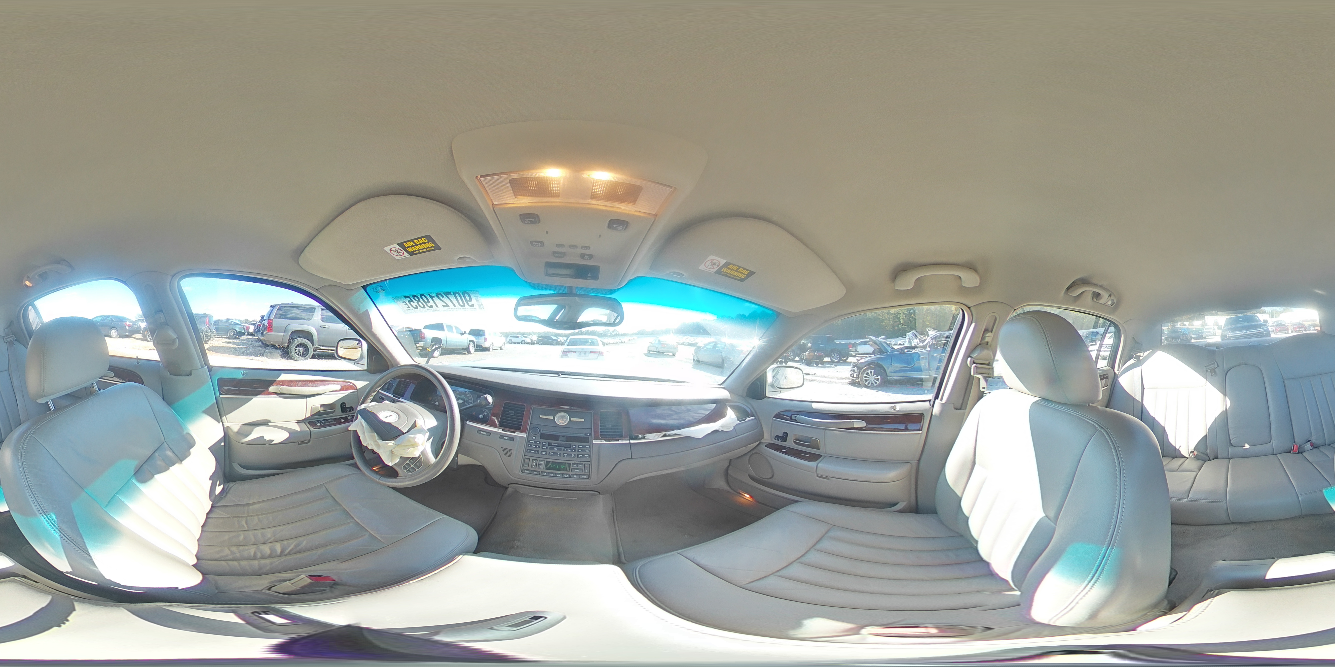 2004 Lincoln Town Car Executive VIN: 1LNHM81W84Y687675 Lot: 90721985