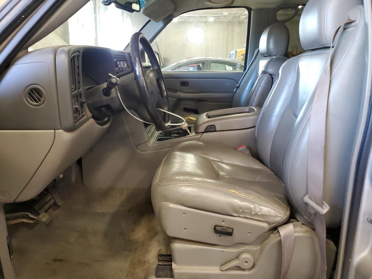 2004 Chevrolet Suburban K1500 VIN: 1GNFK16Z84J213236 Lot: 85944235