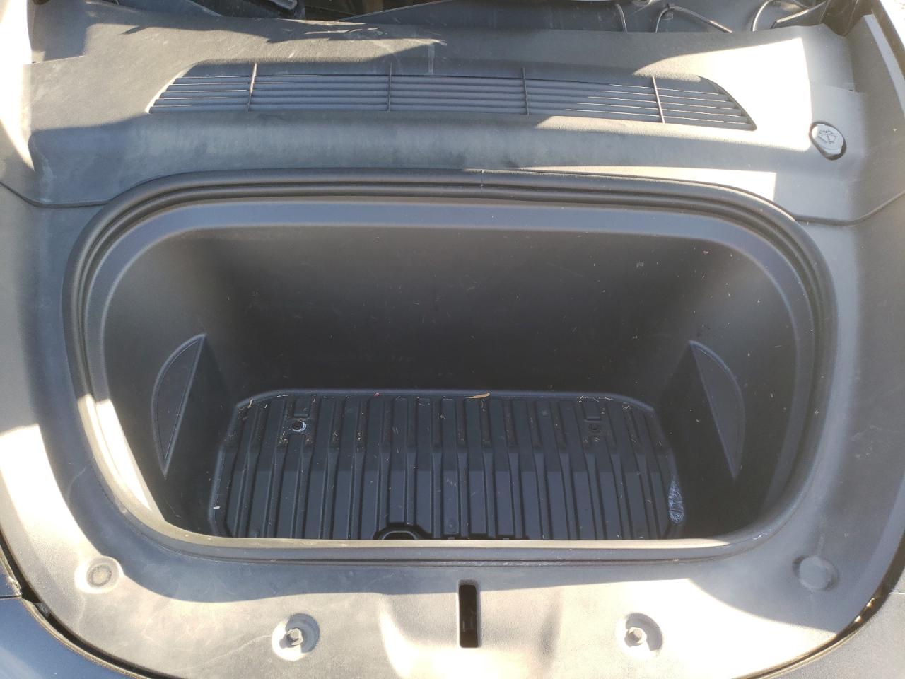 2023 Tesla Model Y VIN: 7SAYGDEF7PF767569 Lot: 82751065