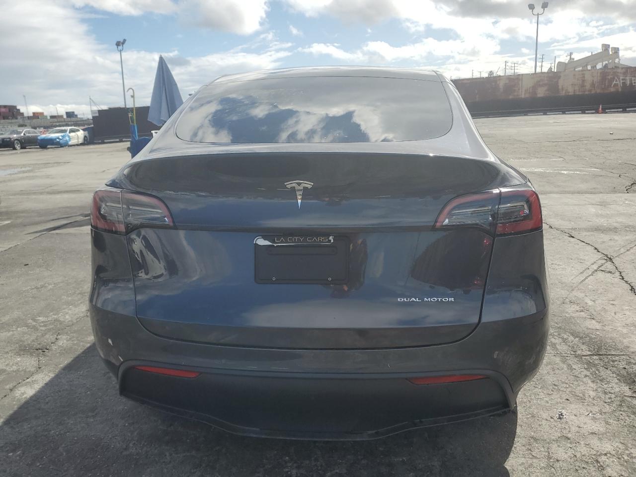 2022 Tesla Model Y VIN: 7SAYGDEE1NF356625 Lot: 84837115