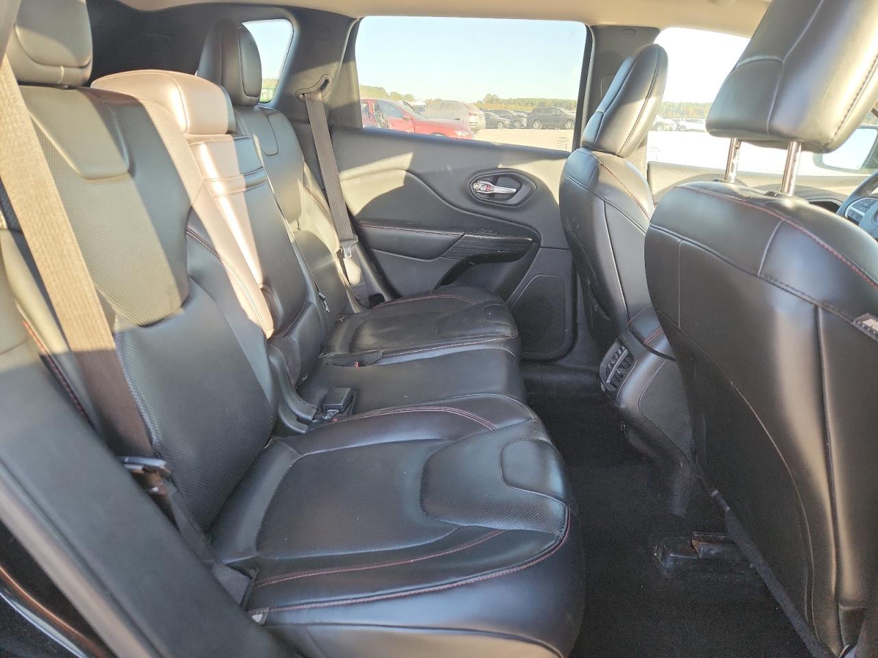 2016 Jeep Cherokee Trailhawk VIN: 1C4PJMBS2GW103011 Lot: 82533205