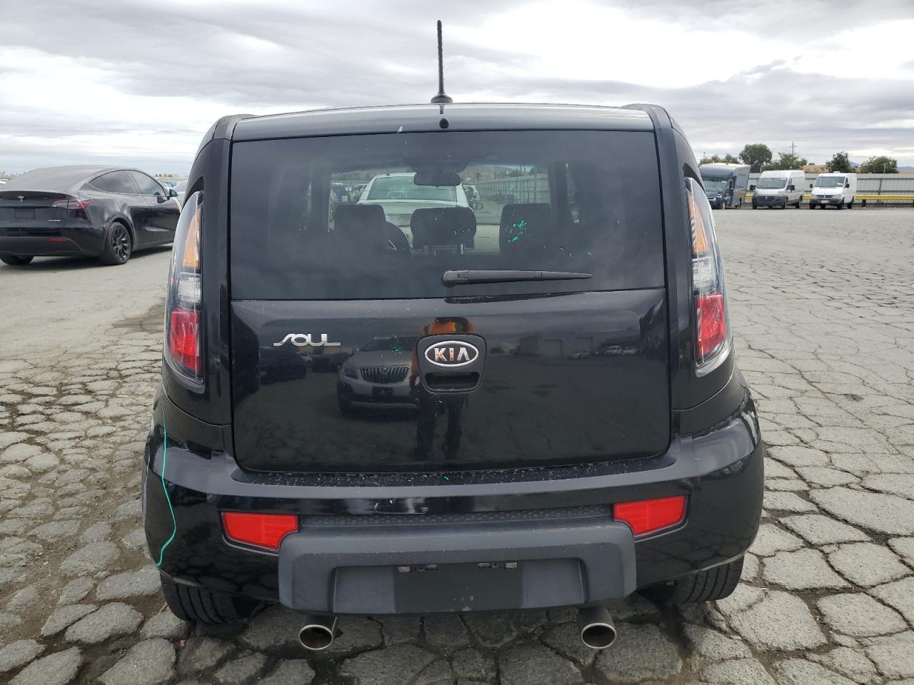 2010 Kia Soul + VIN: KNDJT2A23A7038239 Lot: 84584625