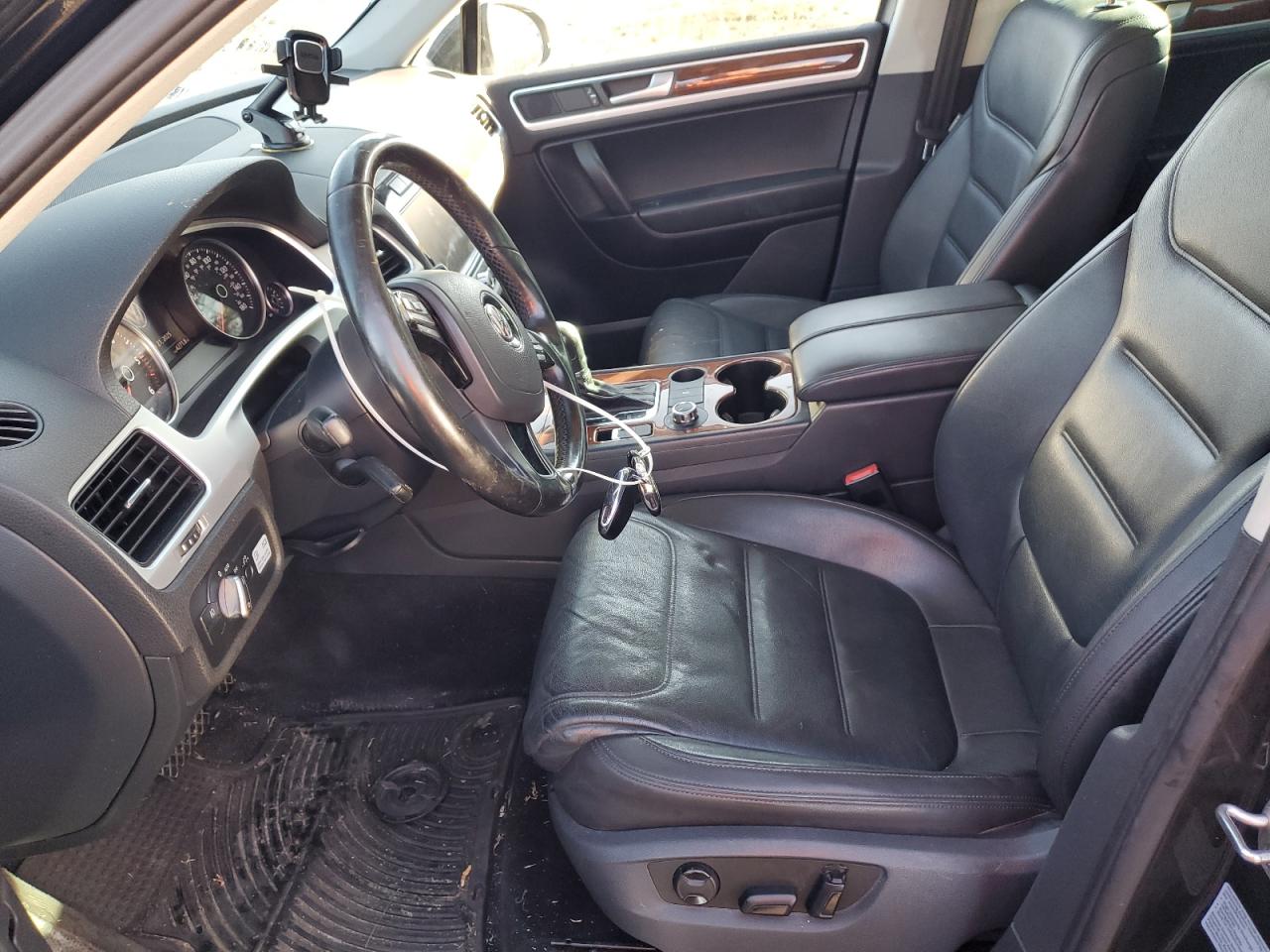 2013 Volkswagen Touareg V6 Tdi VIN: WVGEP9BP8DD004176 Lot: 87032895