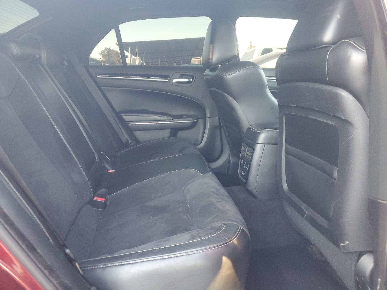 2018 Chrysler 300 S VIN: 2C3CCABG4JH234986 Lot: 90523895