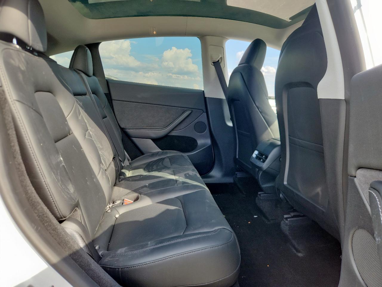 2023 Tesla Model Y VIN: 7SAYGDEE1PA092791 Lot: 85533965